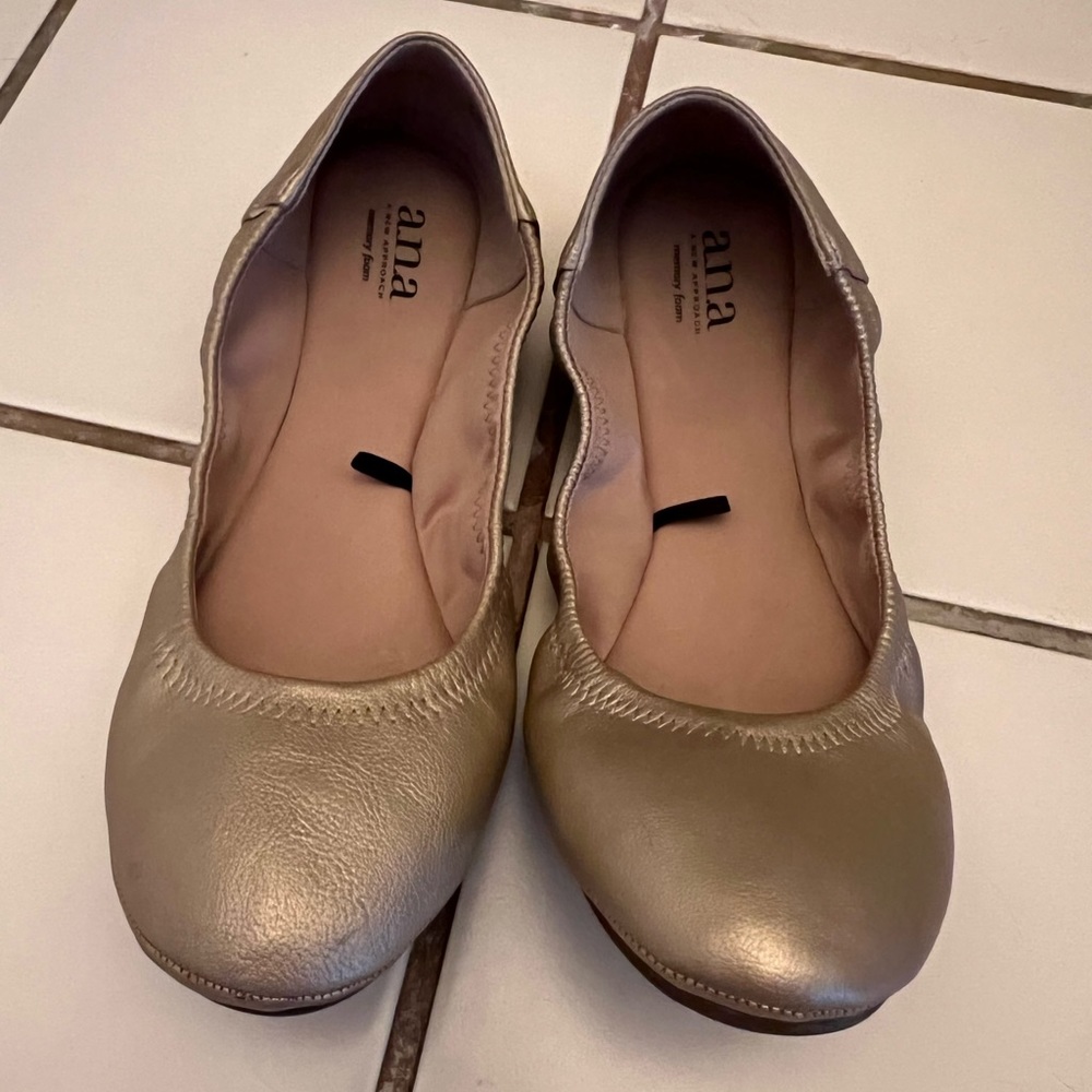 Gold a.n.a. flats (8.5)